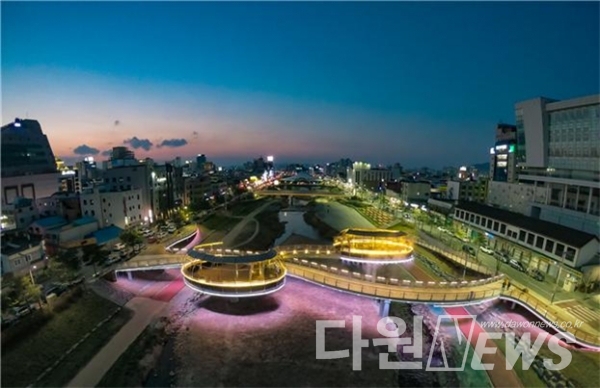 커플브리지 야간 전망 모습 ©다원뉴스