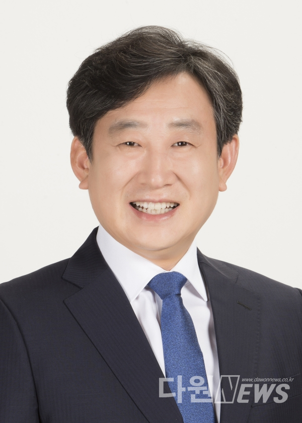 더불어민주당 대전 중구청장 후보로 확정된 김경훈 전 대전시의회 의장 ⓒ다원뉴스