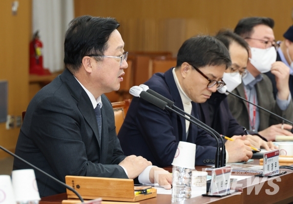 대전시는 18일 민선 8기 시정철학을 반영하면서도 대전 고유의 미래 그랜드 디자인을 입힌 ‘대전 미래전략 2040 그랜드플랜’수립 용역 착수 보고회를 개최했다고 밝혔다.