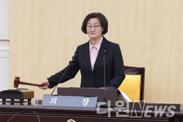 박영순 의장이 제275회 임시회 제1차 본회의를 개회하고 있다. ⓒ대전 동구의회