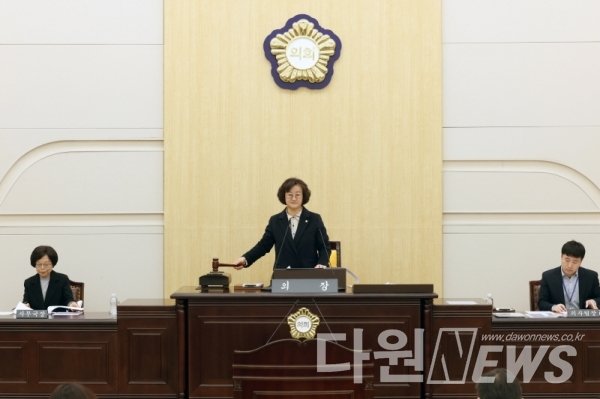 대전광역시 동구의회는 29일 오전 10시 30분 제277회 임시회를 개회하고 오는 2월 6일까지 총 9일간의 의사일정에 돌입했다.